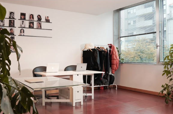 Papaya Management Office - Work Area